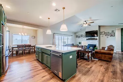 8029 Avenal, Phelan, CA 92371 - Photo 10