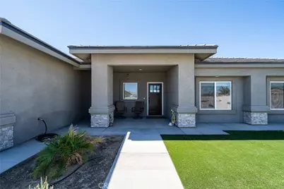 8029 Avenal, Phelan, CA 92371 - Photo 4