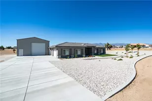 8029 Avenal, Phelan, CA 92371 - Photo 2