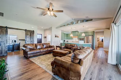 8029 Avenal, Phelan, CA 92371 - Photo 8