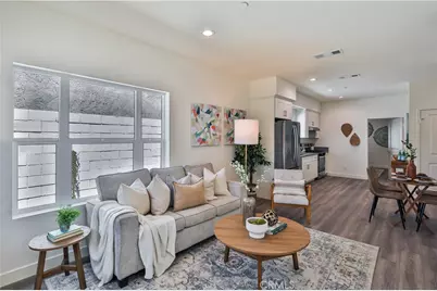 6826 Whitman Avenue, Van Nuys, CA 91406 - Photo 4