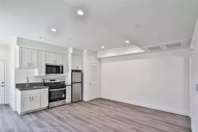 6826 Whitman Avenue, Van Nuys, CA 91406 - Photo 32