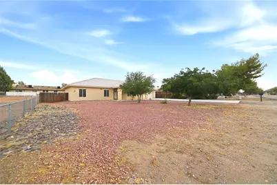 20255 Rimrock Road, Apple Valley, CA 92307 - Photo 4