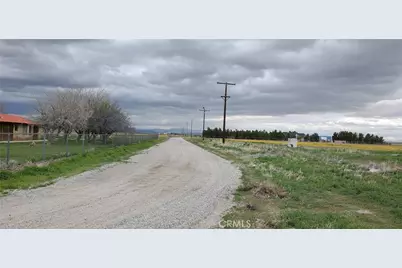 66 Avenue H, Del Sur, CA 93536 - Photo 4