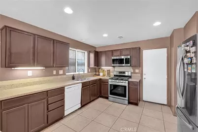 13853 Colorado, Victorville, CA 92394 - Photo 10
