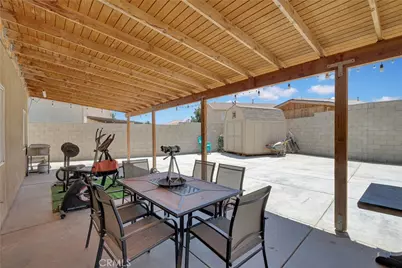 13853 Colorado, Victorville, CA 92394 - Photo 32