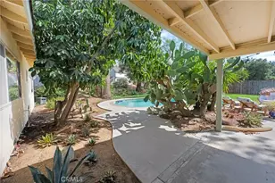 414 Via Vista Dr, Redlands, CA 92373 - Photo 22
