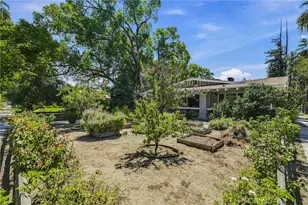 425 W E St, Ontario, CA 91762 - Photo 8