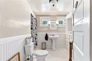 425 W E St, Ontario, CA 91762 - Photo 40