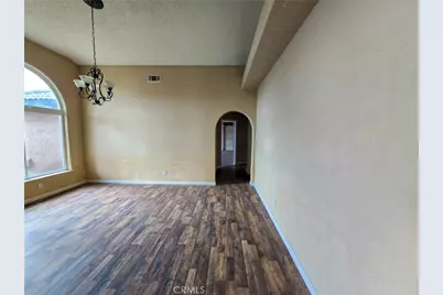 10282 Farmington, Oak Hills, CA 92344 - Photo 6