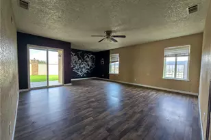 10282 Farmington, Oak Hills, CA 92344 - Photo 14