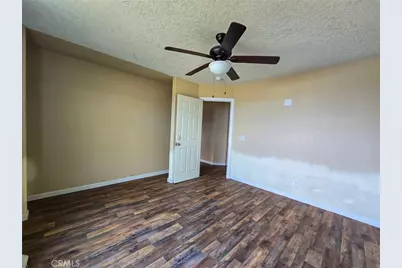 10282 Farmington, Oak Hills, CA 92344 - Photo 8