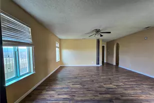 10282 Farmington, Oak Hills, CA 92344 - Photo 16