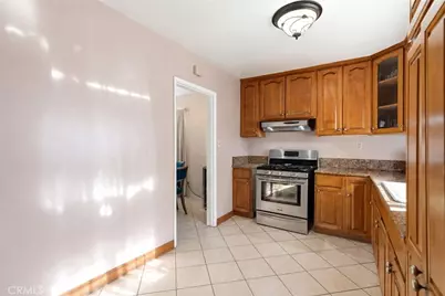 10731 Wright, South Gate, CA 90280 - Photo 10