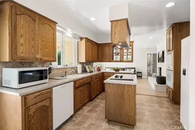 698 Wellesley, Claremont, CA 91711 - Photo 12