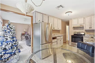 32438 Kentucky, Yucaipa, CA 92399 - Photo 8