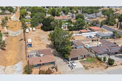 32438 Kentucky, Yucaipa, CA 92399 - Photo 40
