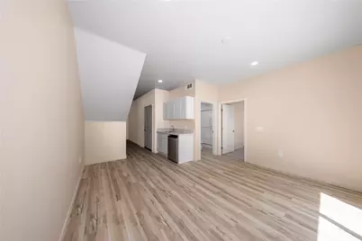 8185 Amerena Way, Fontana, CA 92335 - Photo 6