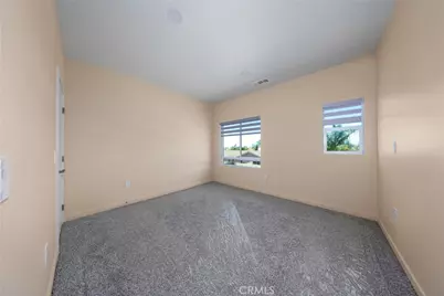 8185 Amerena Way, Fontana, CA 92335 - Photo 12