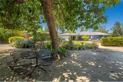 1552 Hacienda Place, Pomona, CA 91768 - Photo 38