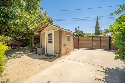 1552 Hacienda Place, Pomona, CA 91768 - Photo 40