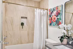 6826 N Whitman Ave, Van Nuys, CA 91406 - Photo 12