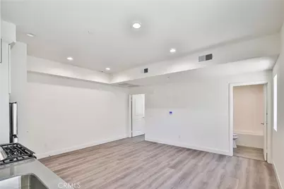 6826 N Whitman Avenue, Van Nuys, CA 91406 - Photo 22