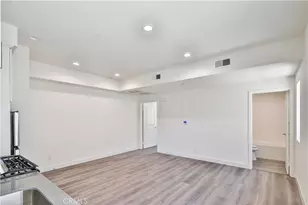 6826 N Whitman Ave, Van Nuys, CA 91406 - Photo 22