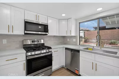 646 W Home, Rialto, CA 92376 - Photo 10