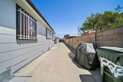1221 W 88th, Los Angeles, CA 90044 - Photo 26