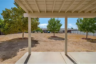 7678 Montrose, Hesperia, CA 92345 - Photo 32