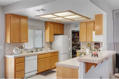 7678 Montrose, Hesperia, CA 92345 - Photo 8