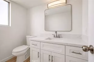 10365 Downey Ave, Downey, CA 90241 - Photo 16