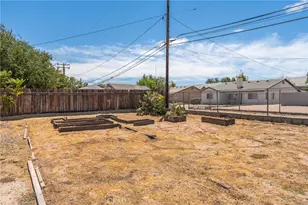 15921 Pine St, Hesperia, CA 92345 - Photo 40