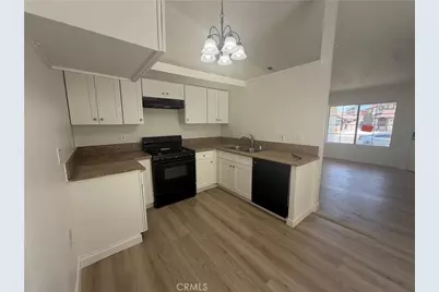 1910 Summertree Drive, Perris, CA 92571 - Photo 8