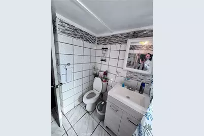 16860 Slover, Fontana, CA 92337 - Photo 18