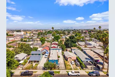 135 E 77th Street, Los Angeles, CA 90003 - Photo 6