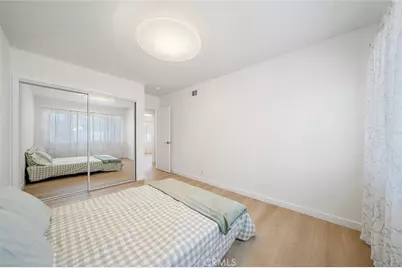 285 E McKinley Avenue, Pomona, CA 91767 - Photo 22