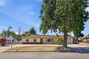 371 E Mariposa Dr, Rialto, CA 92376 - Photo 2