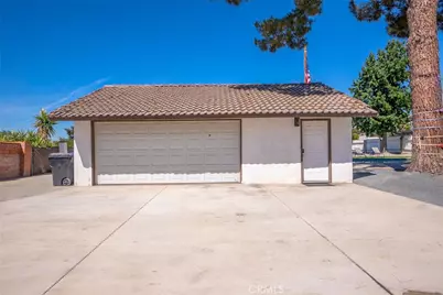 9226 Locust, Fontana, CA 92335 - Photo 38