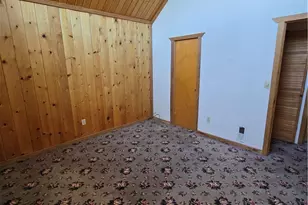 33460 Lakeview Dr, Running Springs, CA 92382 - Photo 14