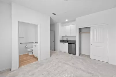 16571 Wyndham #9, Fontana, CA 92336 - Photo 8