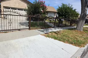 41 W Barclay, Long Beach, CA 90805 - Photo 4
