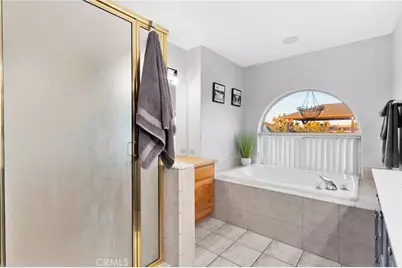 8755 Kittering, Oak Hills, CA 92344 - Photo 36