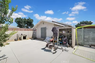 8811 Mary Avenue, Los Angeles, CA 90002 - Photo 10