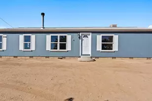 5670 Hollister Rd, Phelan, CA 92371 - Photo 2