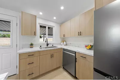 944 N Lyman Avenue, Covina, CA 91724 - Photo 8