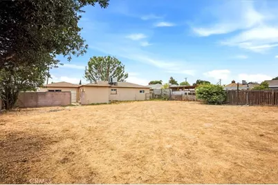 548 E Etiwanda, Rialto, CA 92376 - Photo 32