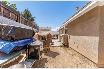12621 Garden, Victorville, CA 92395 - Photo 12