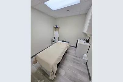 Newport Ave, Tustin, CA 92780 - Photo 12